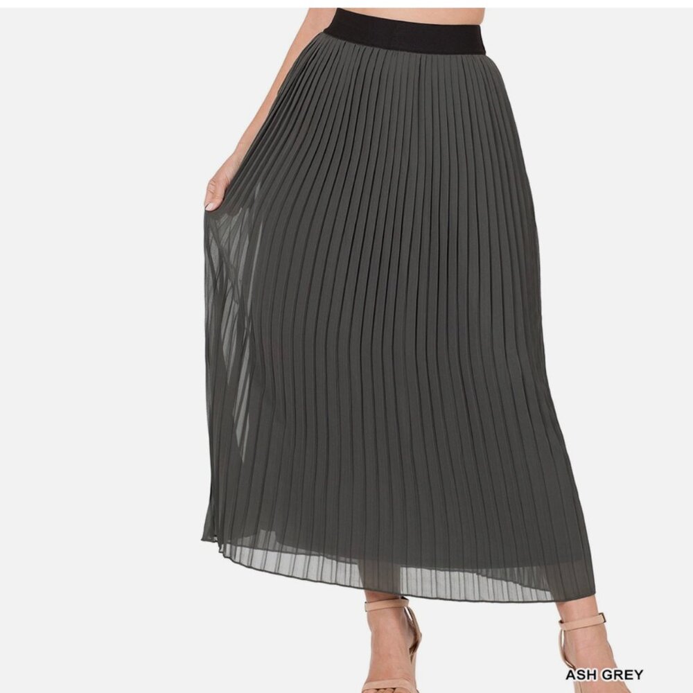NWOT ZENANA Ash Gray Pleated Chiffon Skirt Size 2X